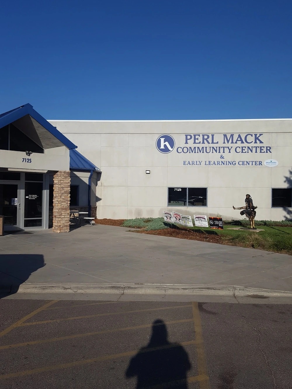 Perl Mack Community Center